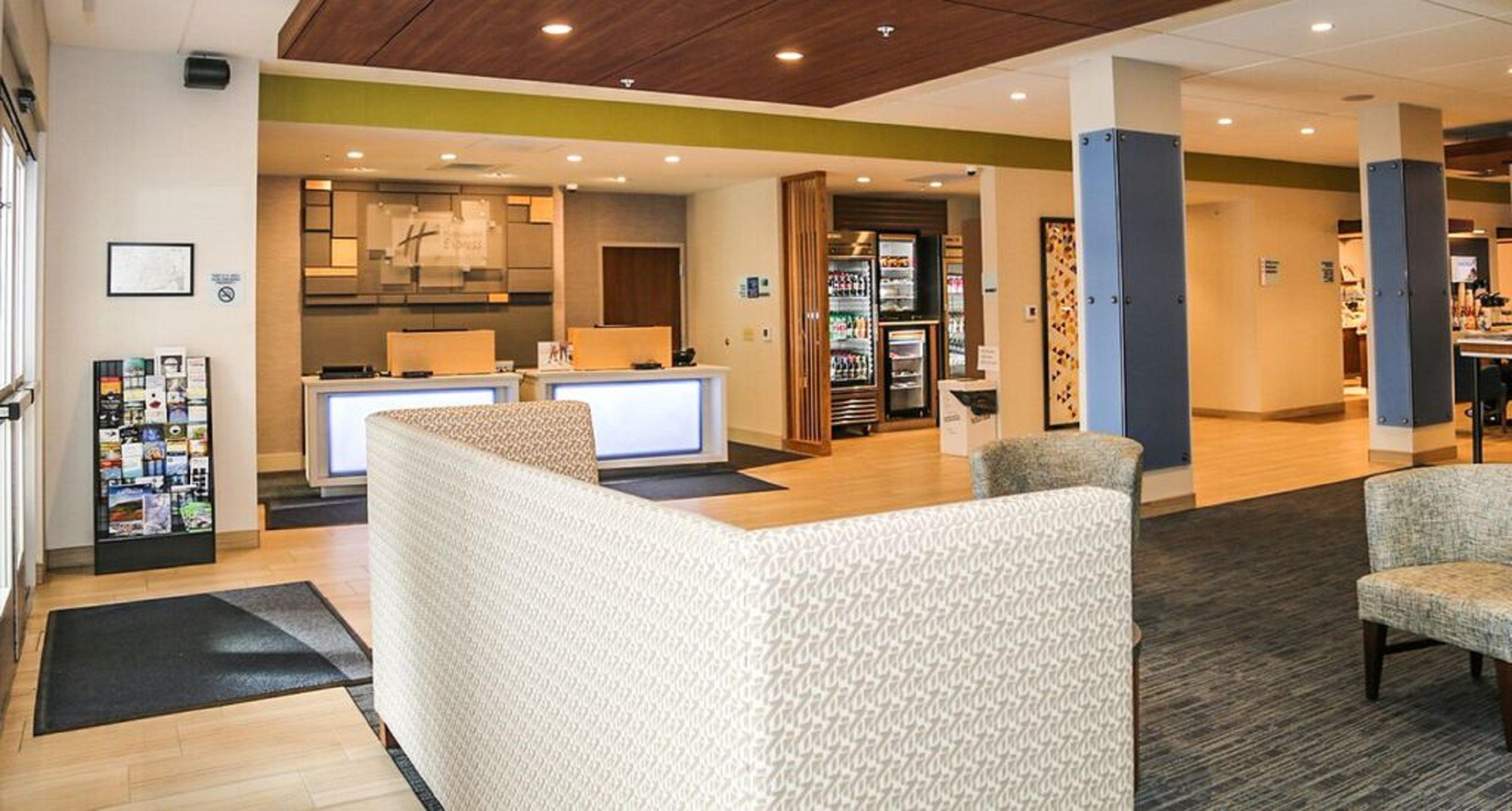 Holiday Inn Express & Suites Kingston-Ulster By Ihg Lake Katrine Экстерьер фото